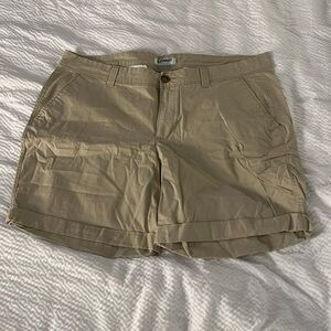 Old Navy roll up Bermuda shorts